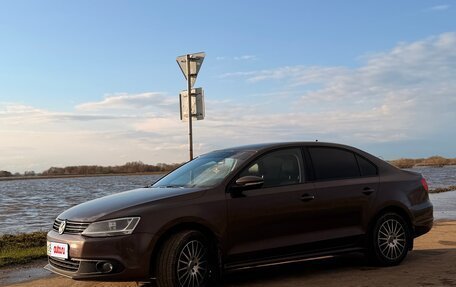 Volkswagen Jetta VI, 2014 год, 1 125 000 рублей, 2 фотография