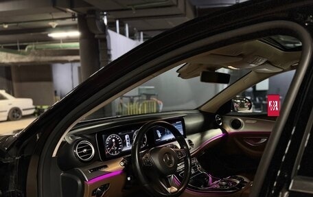 Mercedes-Benz E-Класс, 2016 год, 2 600 000 рублей, 16 фотография