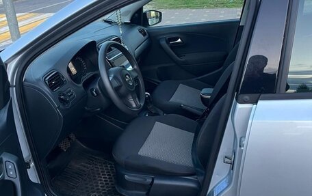 Volkswagen Polo VI (EU Market), 2010 год, 700 000 рублей, 12 фотография