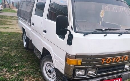 Toyota HiAce H100, 1990 год, 385 000 рублей, 2 фотография