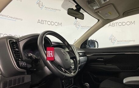 Mitsubishi Outlander III рестайлинг 3, 2018 год, 1 747 000 рублей, 8 фотография
