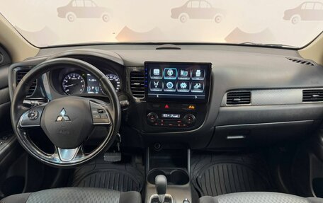 Mitsubishi Outlander III рестайлинг 3, 2015 год, 1 839 000 рублей, 11 фотография