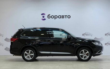 Mitsubishi Outlander III рестайлинг 3, 2015 год, 1 839 000 рублей, 6 фотография
