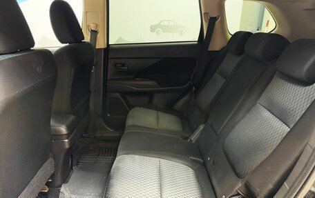 Mitsubishi Outlander III рестайлинг 3, 2015 год, 1 839 000 рублей, 9 фотография