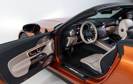 Mercedes-Benz SL-Класс AMG, 2024 год, 27 990 000 рублей, 13 фотография