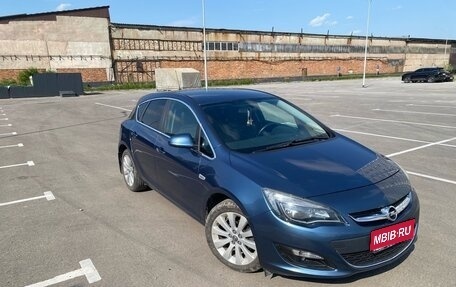 Opel Astra J, 2012 год, 720 000 рублей, 1 фотография