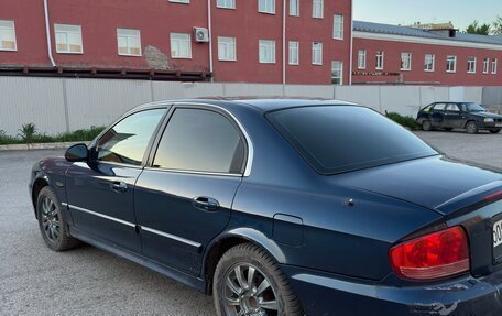 Hyundai Sonata IV рестайлинг, 2006 год, 500 000 рублей, 24 фотография