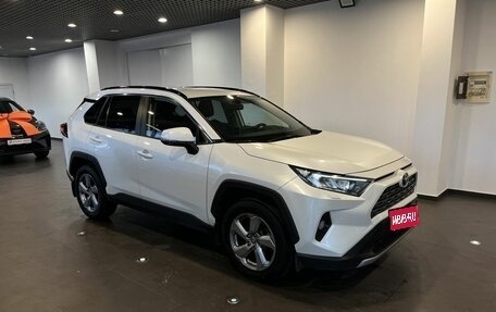 Toyota RAV4, 2020 год, 3 153 000 рублей, 1 фотография
