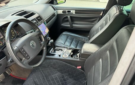 Volkswagen Touareg III, 2004 год, 630 000 рублей, 24 фотография