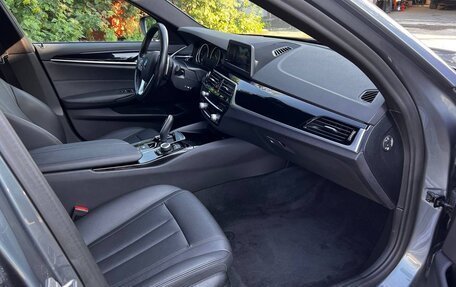 BMW 5 серия, 2018 год, 2 700 000 рублей, 7 фотография