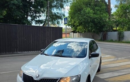 Skoda Rapid I, 2015 год, 800 000 рублей, 2 фотография