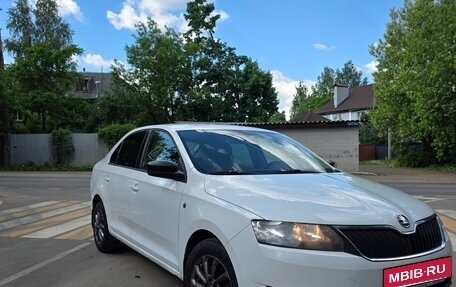 Skoda Rapid I, 2015 год, 800 000 рублей, 3 фотография