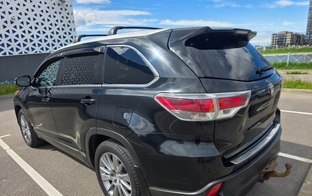 Toyota Highlander III, 2015 год, 2 910 000 рублей, 4 фотография
