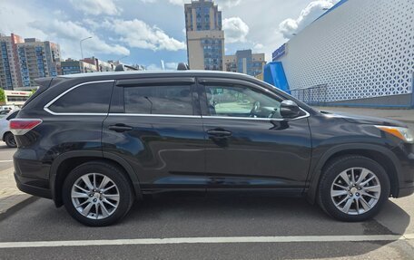 Toyota Highlander III, 2015 год, 2 910 000 рублей, 6 фотография
