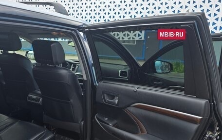 Toyota Highlander III, 2015 год, 2 910 000 рублей, 8 фотография