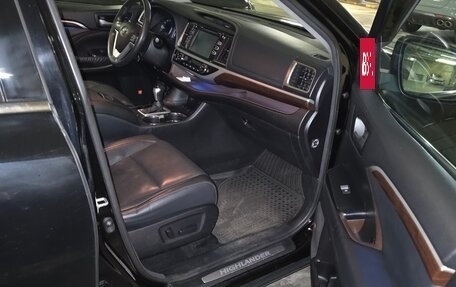 Toyota Highlander III, 2015 год, 2 910 000 рублей, 16 фотография
