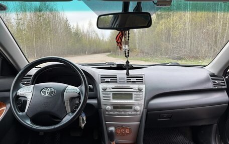 Toyota Camry, 2010 год, 1 100 000 рублей, 7 фотография