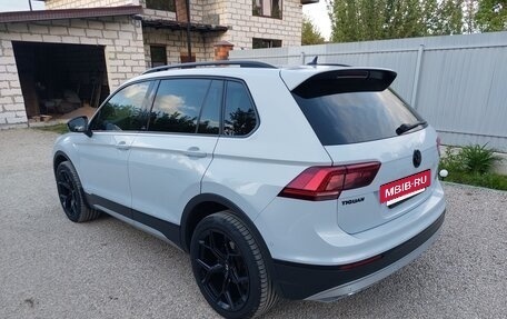 Volkswagen Tiguan II, 2018 год, 2 800 000 рублей, 6 фотография