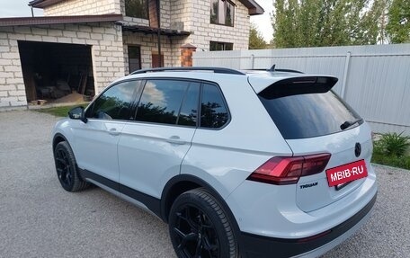Volkswagen Tiguan II, 2018 год, 2 800 000 рублей, 11 фотография