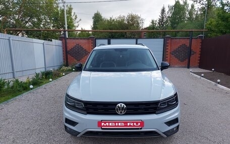 Volkswagen Tiguan II, 2018 год, 2 800 000 рублей, 8 фотография