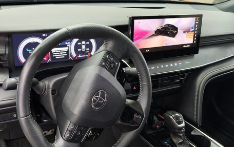 Toyota Camry, 2024 год, 4 050 000 рублей, 17 фотография