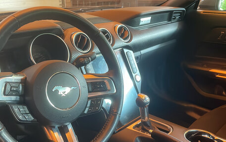 Ford Mustang VI рестайлинг, 2022 год, 4 200 000 рублей, 17 фотография
