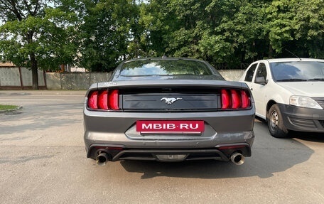 Ford Mustang VI рестайлинг, 2022 год, 4 200 000 рублей, 6 фотография