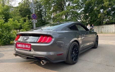 Ford Mustang VI рестайлинг, 2022 год, 4 200 000 рублей, 4 фотография