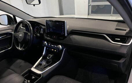 Toyota RAV4, 2020 год, 3 153 000 рублей, 12 фотография