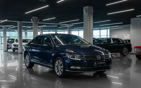 Volkswagen Passat B8 рестайлинг, 2016 год, 1 480 000 рублей, 2 фотография