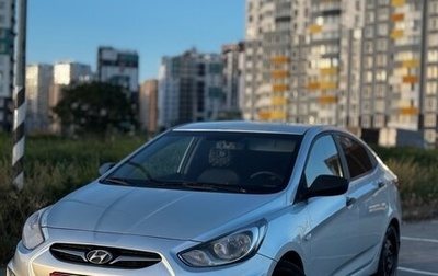 Hyundai Solaris II рестайлинг, 2011 год, 650 000 рублей, 1 фотография