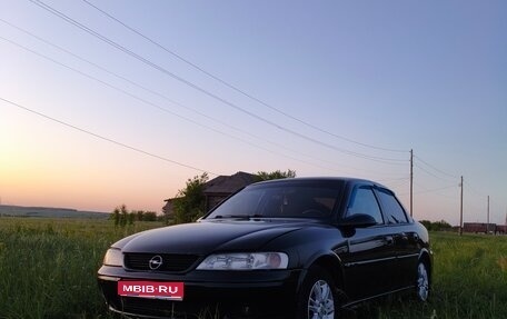 Opel Vectra B рестайлинг, 1997 год, 230 000 рублей, 1 фотография