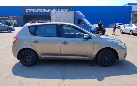 KIA cee'd I рестайлинг, 2011 год, 650 000 рублей, 4 фотография