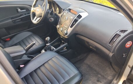 KIA cee'd I рестайлинг, 2011 год, 650 000 рублей, 12 фотография