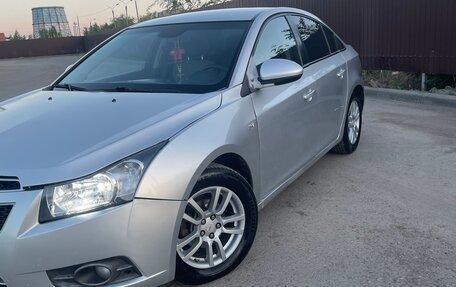 Chevrolet Cruze II, 2009 год, 490 000 рублей, 2 фотография