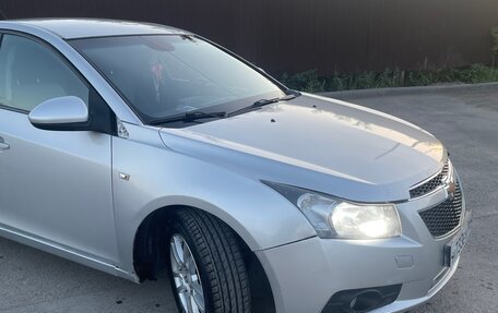 Chevrolet Cruze II, 2009 год, 490 000 рублей, 3 фотография
