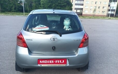 Toyota Yaris III рестайлинг, 2007 год, 460 000 рублей, 4 фотография