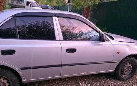 Hyundai Accent II, 2004 год, 200 000 рублей, 2 фотография