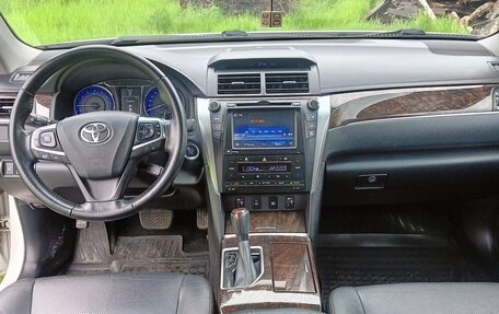 Toyota Camry, 2017 год, 2 200 000 рублей, 11 фотография
