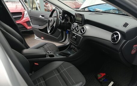 Mercedes-Benz GLA, 2015 год, 1 750 000 рублей, 10 фотография