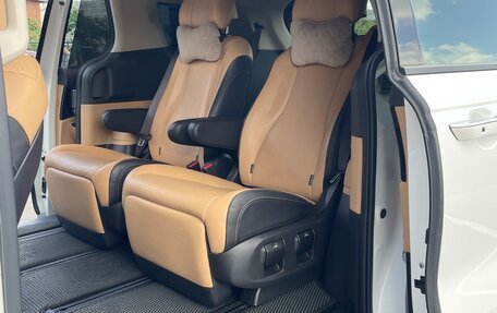KIA Carnival, 2023 год, 4 300 000 рублей, 7 фотография