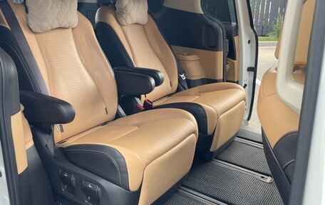KIA Carnival, 2023 год, 4 300 000 рублей, 9 фотография