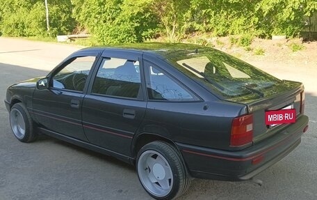 Opel Vectra A, 1990 год, 260 000 рублей, 2 фотография