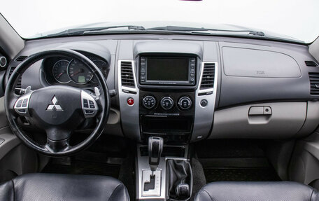 Mitsubishi Pajero Sport II рестайлинг, 2011 год, 1 580 000 рублей, 13 фотография