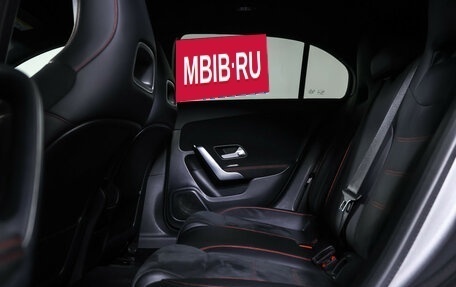 Mercedes-Benz A-Класс, 2019 год, 2 750 000 рублей, 12 фотография