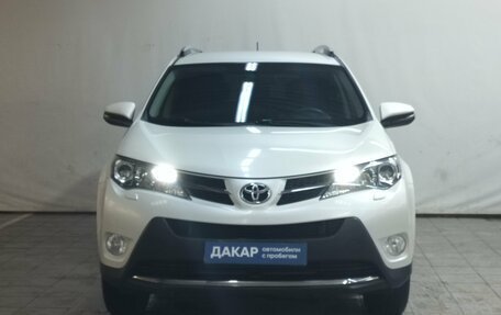 Toyota RAV4, 2014 год, 1 990 000 рублей, 2 фотография
