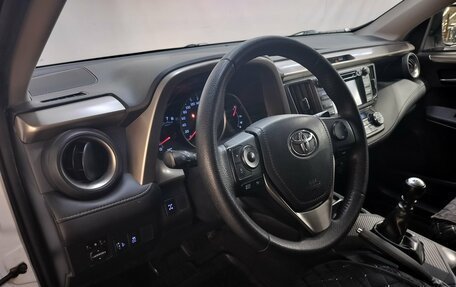 Toyota RAV4, 2014 год, 1 990 000 рублей, 9 фотография