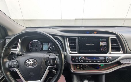 Toyota Highlander III, 2015 год, 2 890 000 рублей, 10 фотография