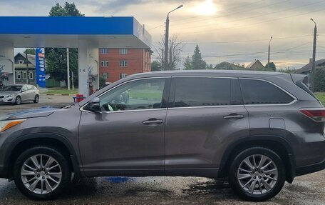 Toyota Highlander III, 2015 год, 2 890 000 рублей, 8 фотография