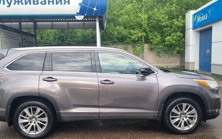 Toyota Highlander III, 2015 год, 2 890 000 рублей, 4 фотография